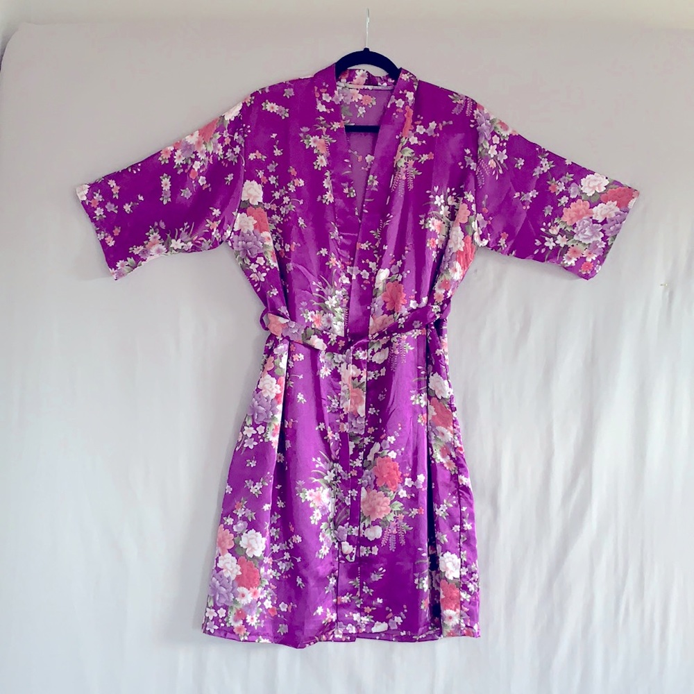 Satin like floral robe
